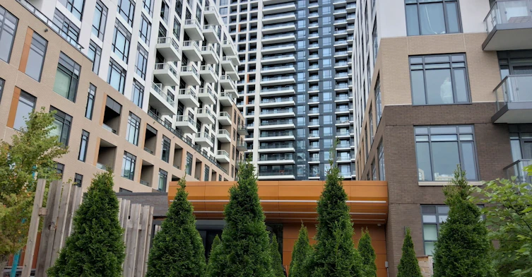 C701-8 Beverley Glen Boulevard, Vaughan, ON, L4J 0L5