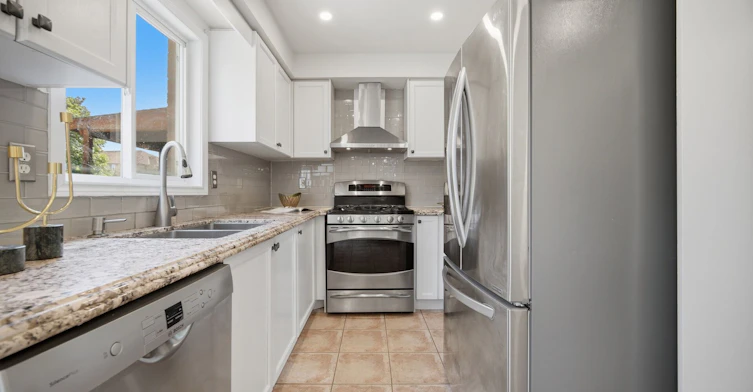 187 Red Maple Road, Richmond Hill, ON, L4B 4S6 - 12