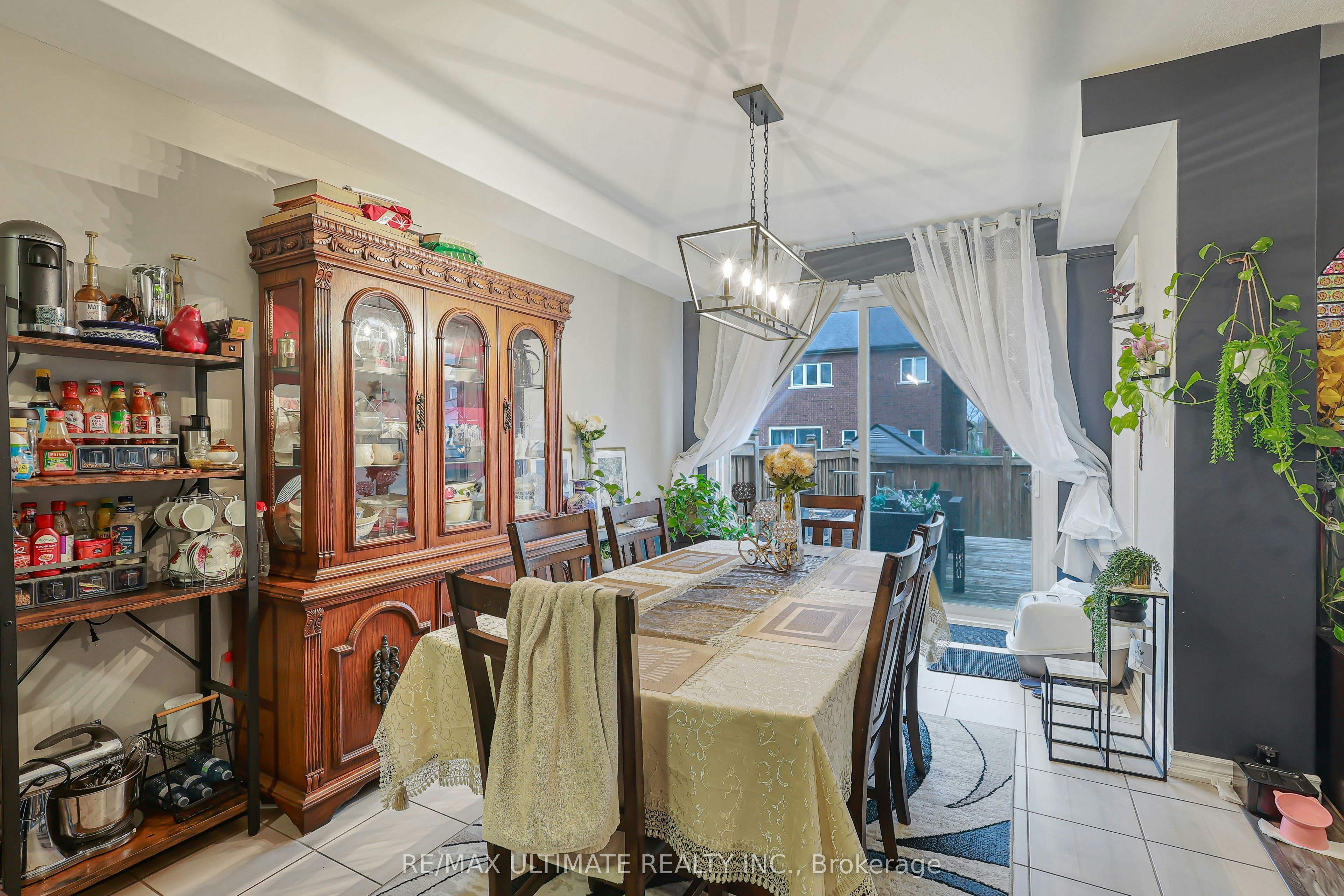 Upper-42 Walker Boulevard, New Tecumseth, ON, L9R 0N2 - 12