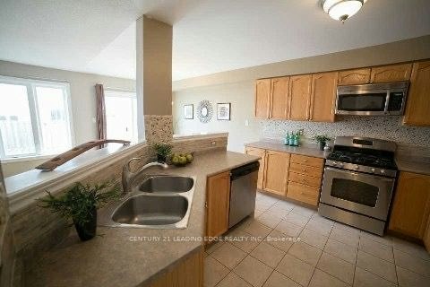52 Apple Tree Crescent, Uxbridge, ON, L9P 2A7 - 4