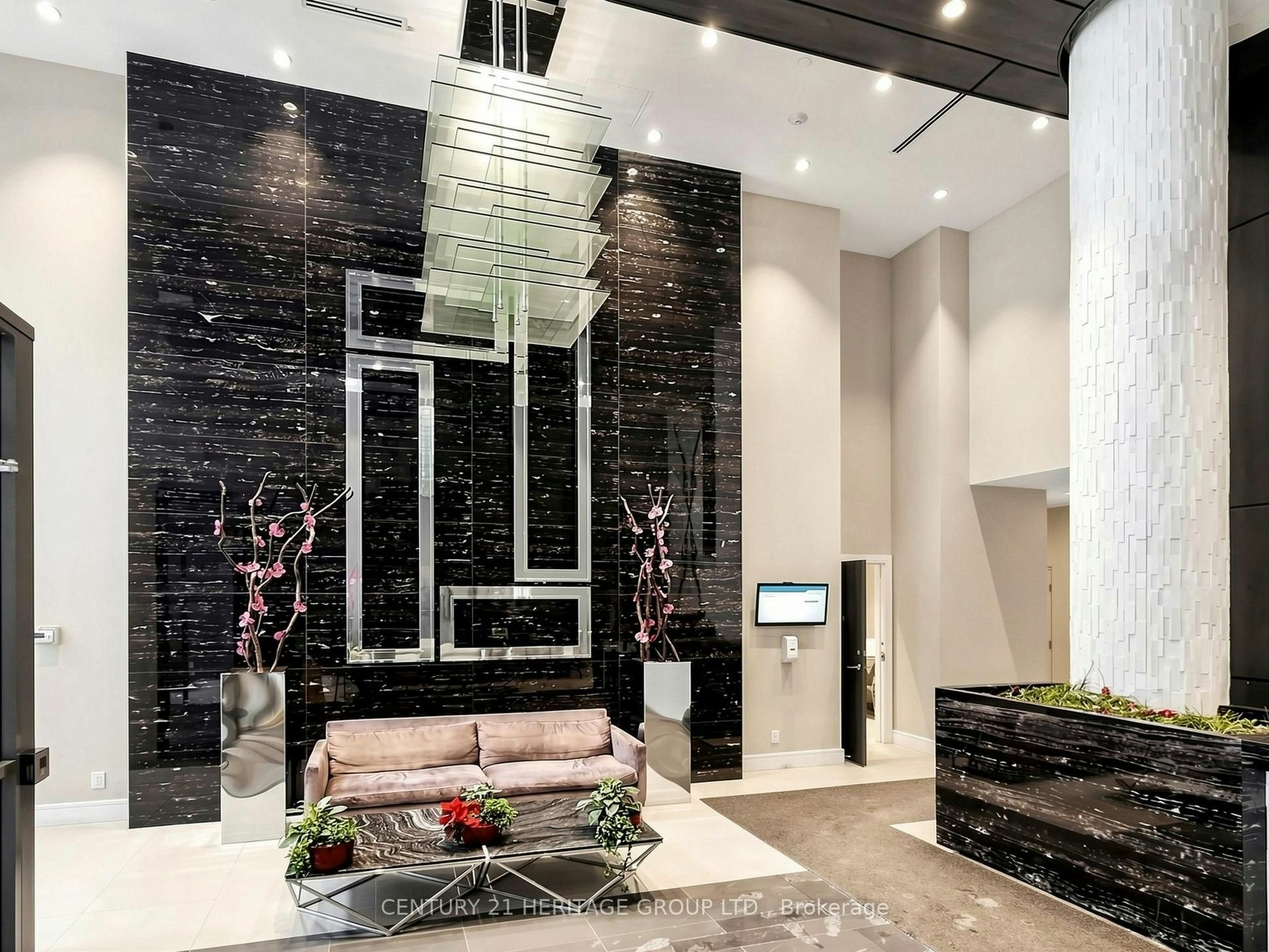 815-9205 Yonge Street, Richmond Hill, ON, L4C 1V5 - 3