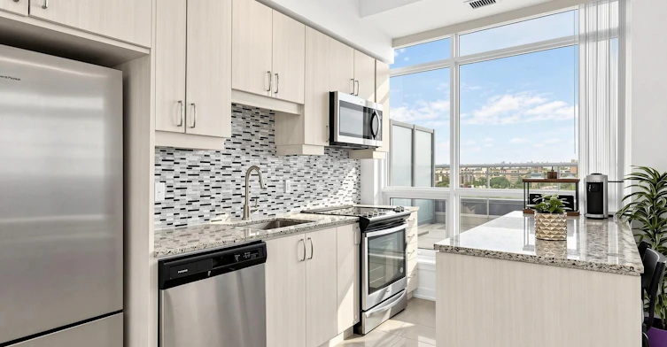 815-9205 Yonge Street, Richmond Hill, ON, L4C 1V5 - 13