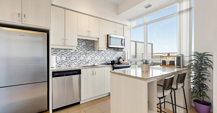 815-9205 Yonge Street, Richmond Hill, ON, L4C 1V5 - 11