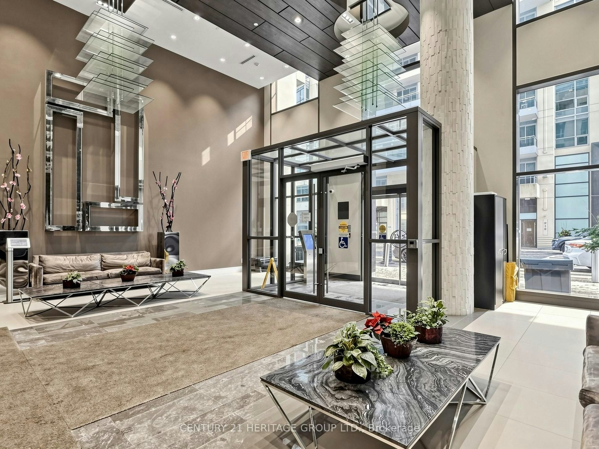 815-9205 Yonge Street, Richmond Hill, ON, L4C 1V5 - 2