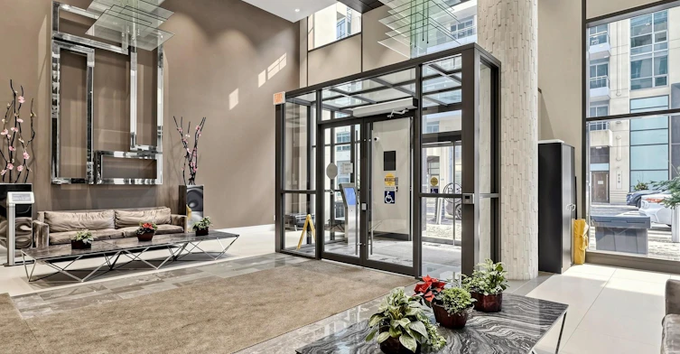 815-9205 Yonge Street, Richmond Hill, ON, L4C 1V5 - 2