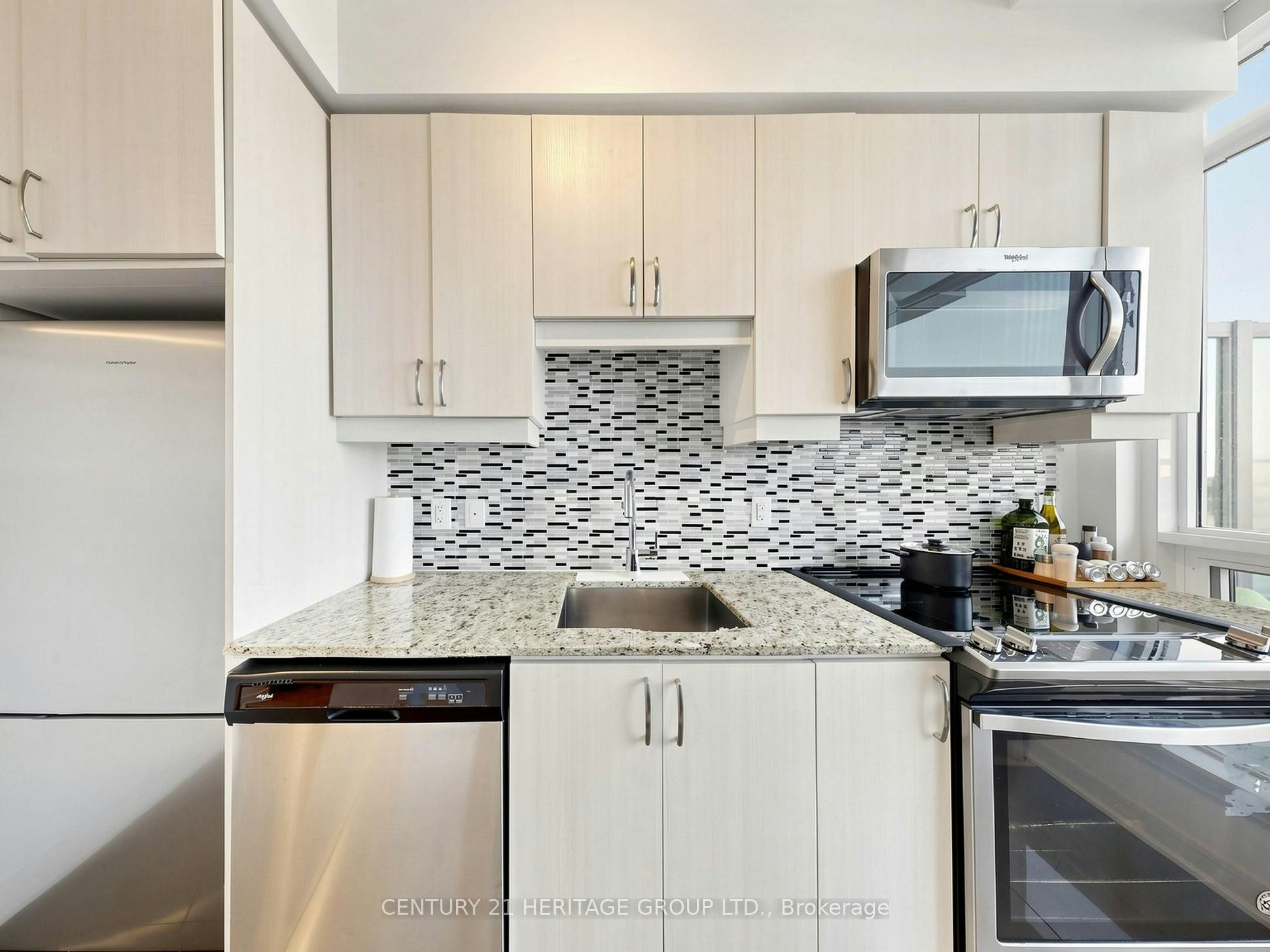 815-9205 Yonge Street, Richmond Hill, ON, L4C 1V5 - 18