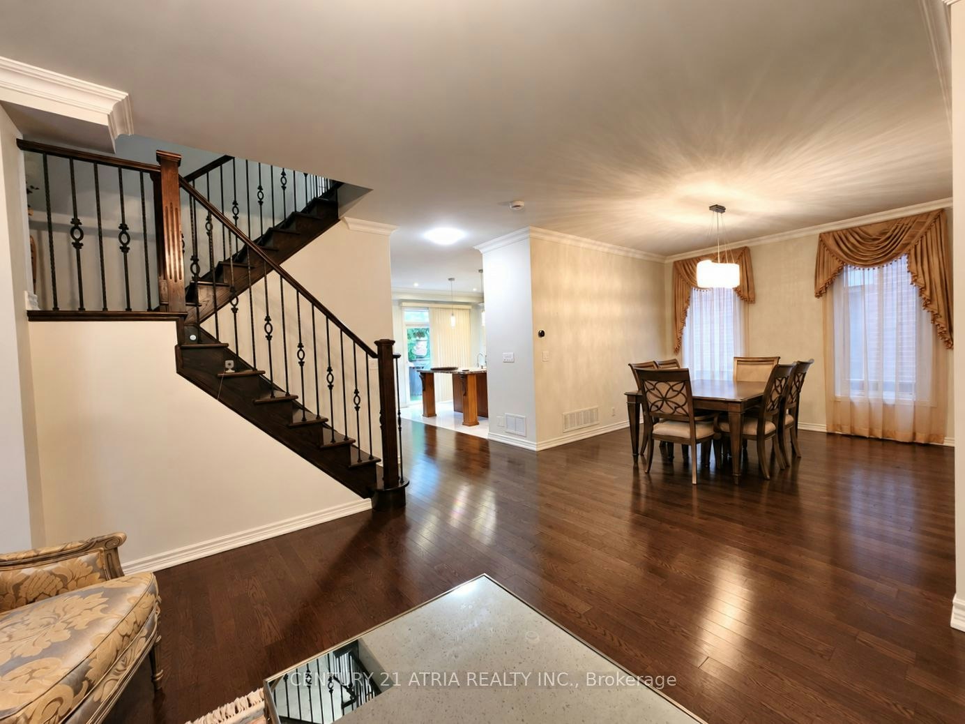 28 Usherwood Street, Aurora, ON, L4G 7X8 - 4