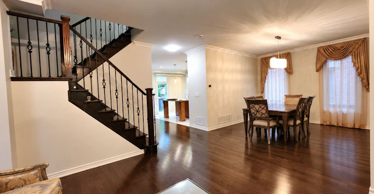 28 Usherwood Street, Aurora, ON, L4G 7X8 - 4