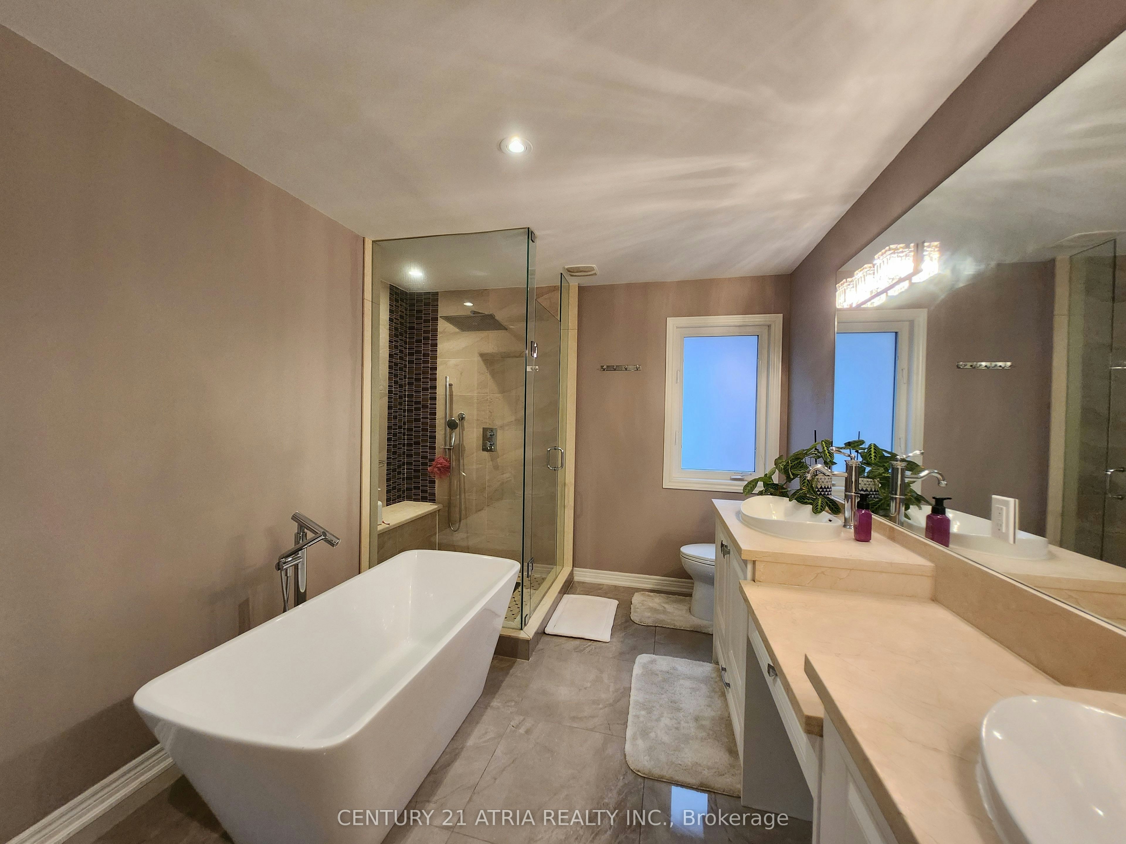 28 Usherwood Street, Aurora, ON, L4G 7X8 - 11