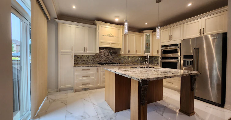 28 Usherwood Street, Aurora, ON, L4G 7X8 - 8