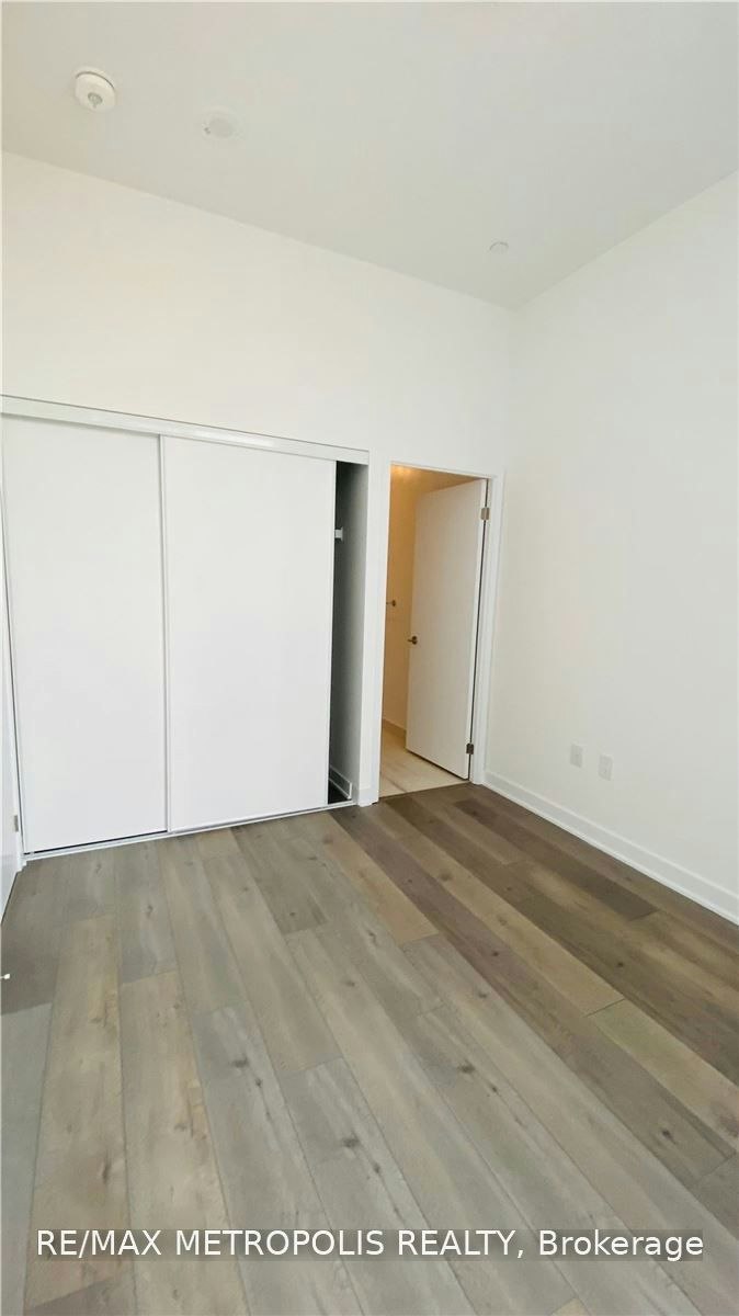 211-10 Honeycrisp Crescent, Vaughan, ON, L4K 0M7 - 13