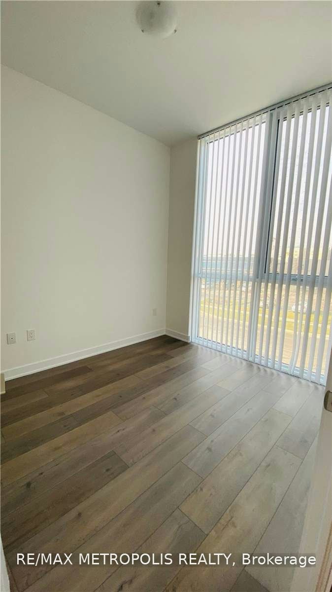 211-10 Honeycrisp Crescent, Vaughan, ON, L4K 0M7 - 12