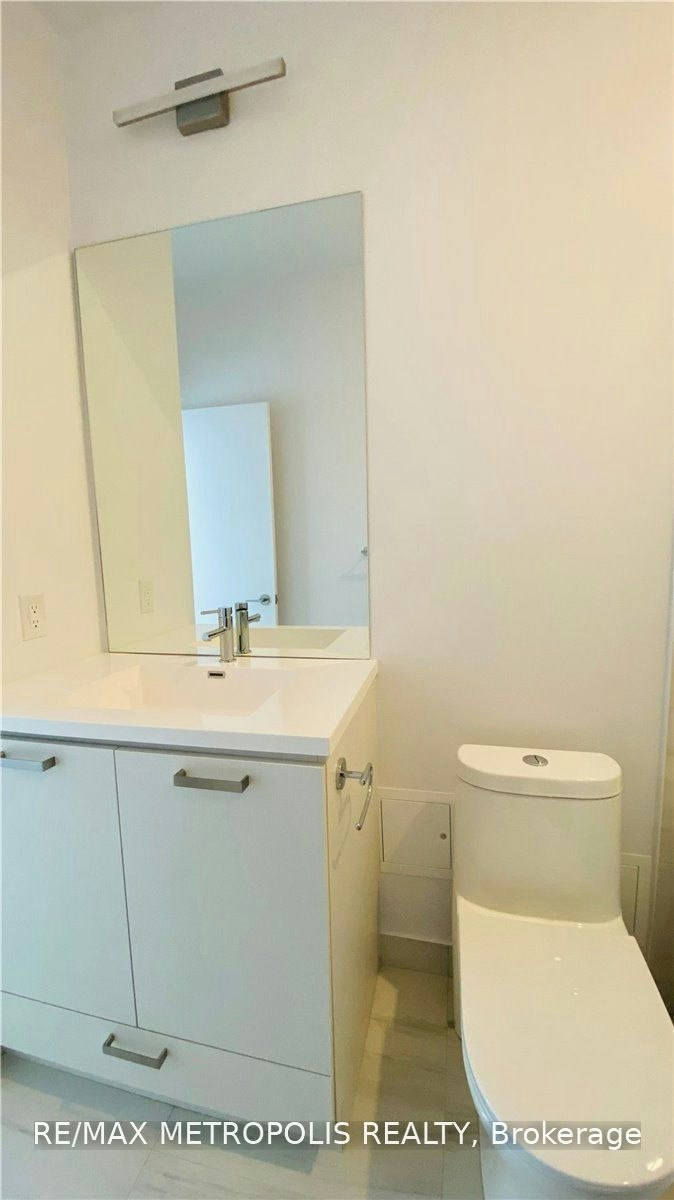 211-10 Honeycrisp Crescent, Vaughan, ON, L4K 0M7 - 14