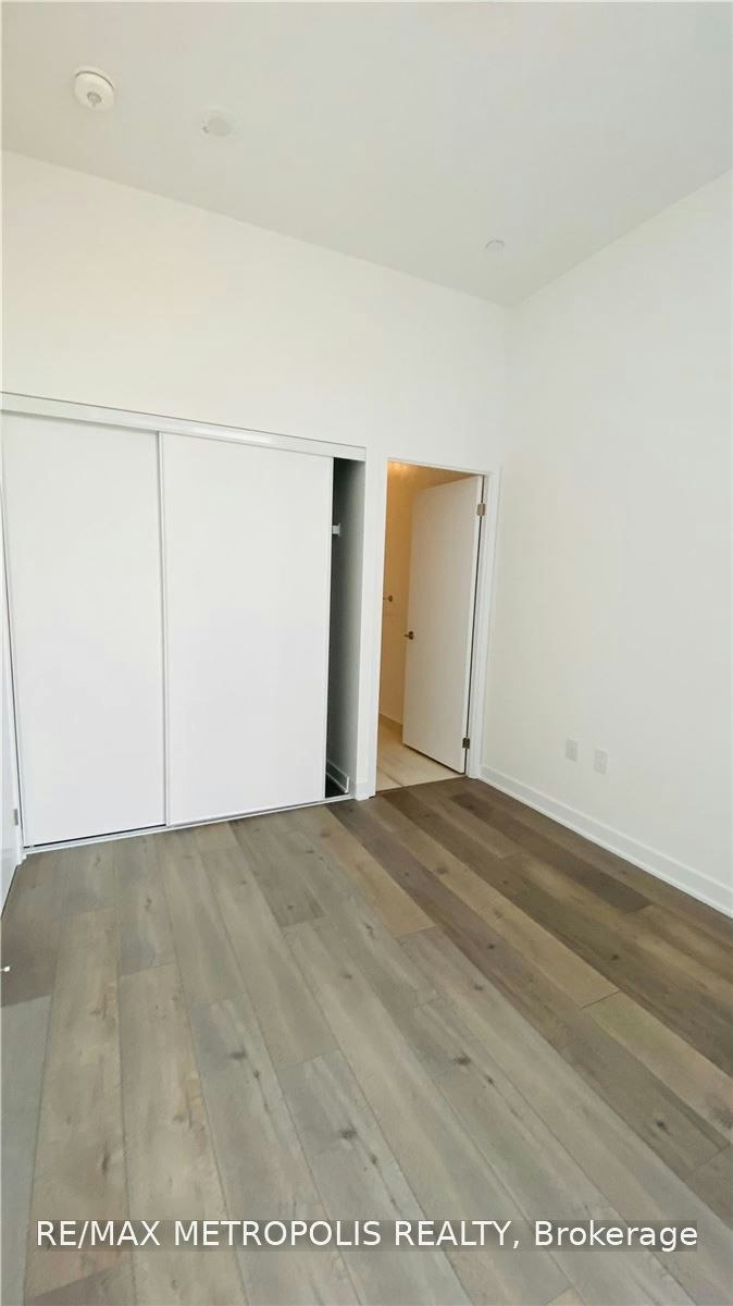 211-10 Honeycrisp Crescent, Vaughan, ON, L4K 0M7 - 7