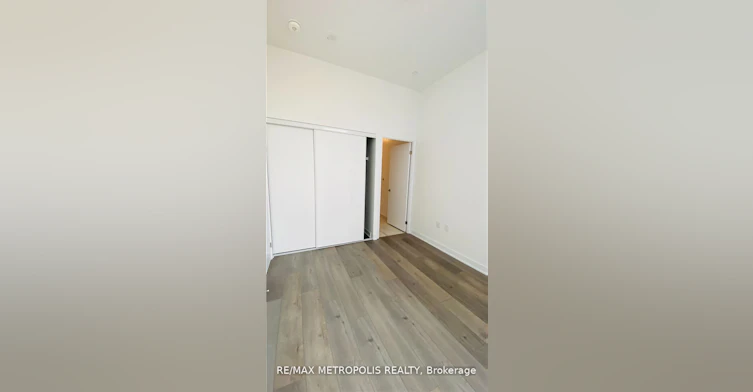 211-10 Honeycrisp Crescent, Vaughan, ON, L4K 0M7 - 7