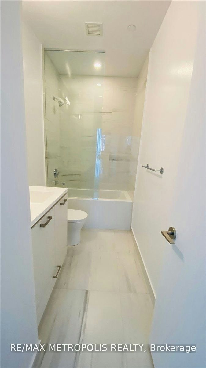 211-10 Honeycrisp Crescent, Vaughan, ON, L4K 0M7 - 15