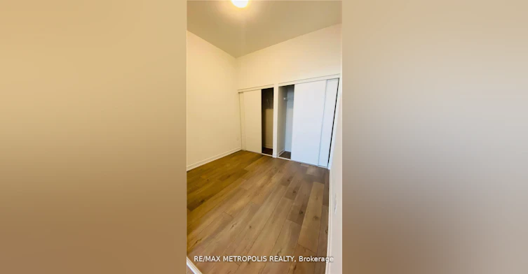 211-10 Honeycrisp Crescent, Vaughan, ON, L4K 0M7 - 17