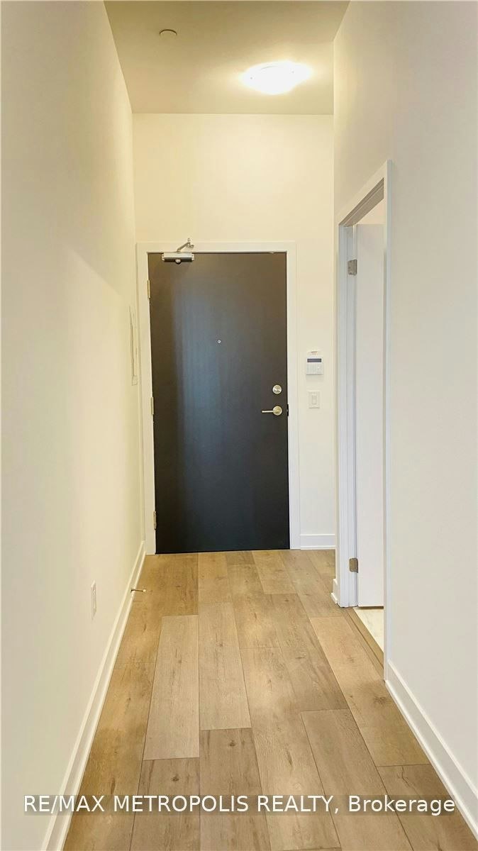 211-10 Honeycrisp Crescent, Vaughan, ON, L4K 0M7 - 2
