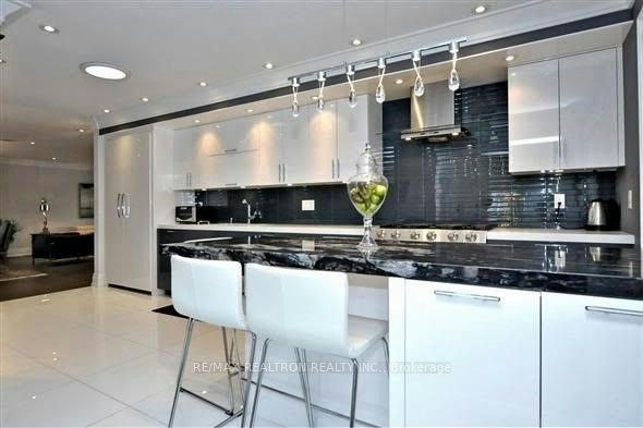 Main & Lower-57 Oxford Street, Richmond Hill, ON, L4C 4L6 - 6