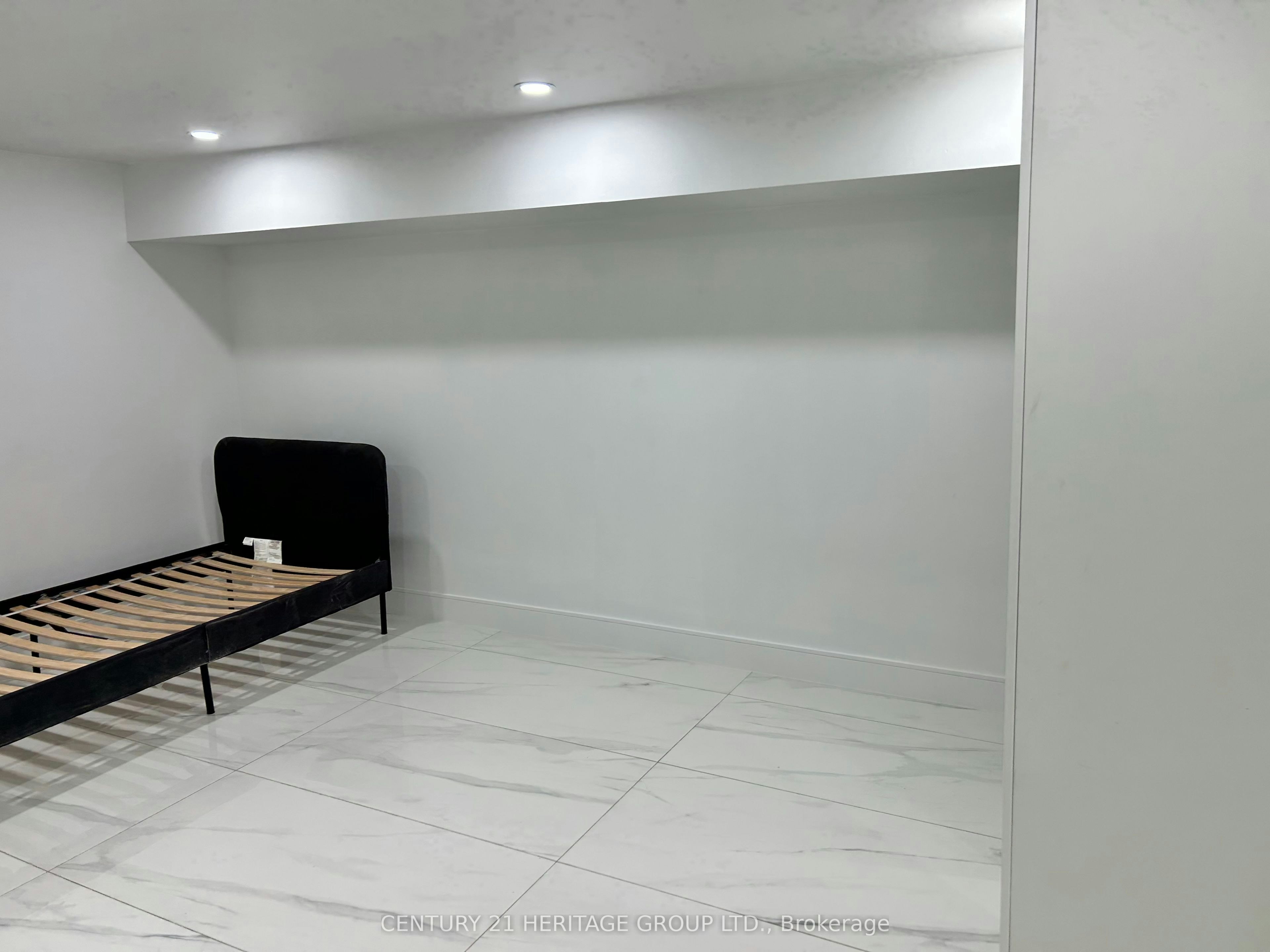 Basement-326 Mcconvey Drive, Richmond Hill, ON, L4C 3K3 - 3