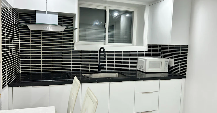 Basement-326 Mcconvey Drive, Richmond Hill, ON, L4C 3K3 - 4