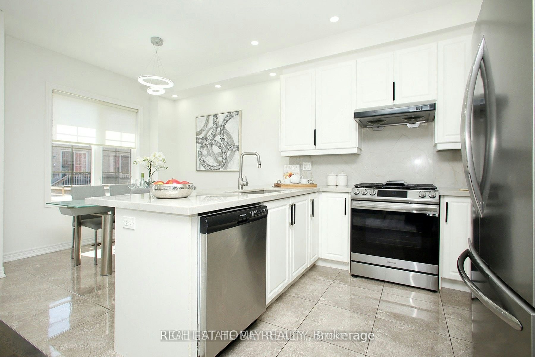 25 Sibella Way, Vaughan, ON, L4H 3V6 - 6