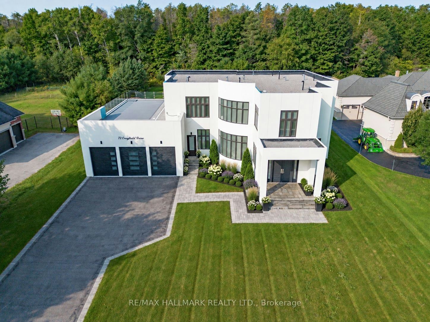 72 Grayfield Drive, Whitchurch-Stouffville, ON, L4A 0B1