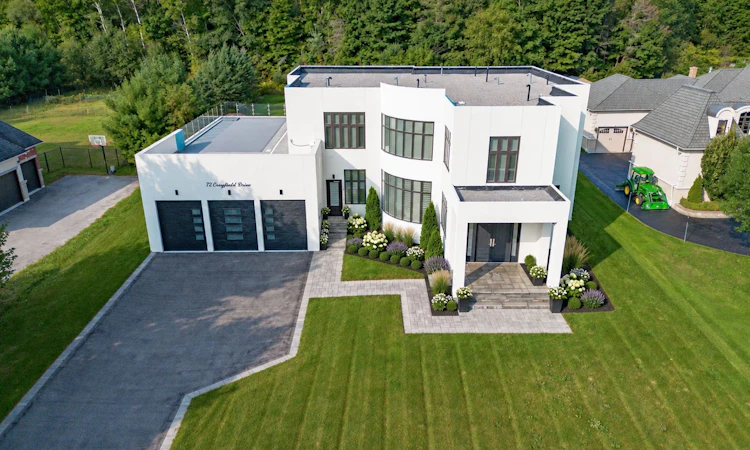 72 Grayfield Drive