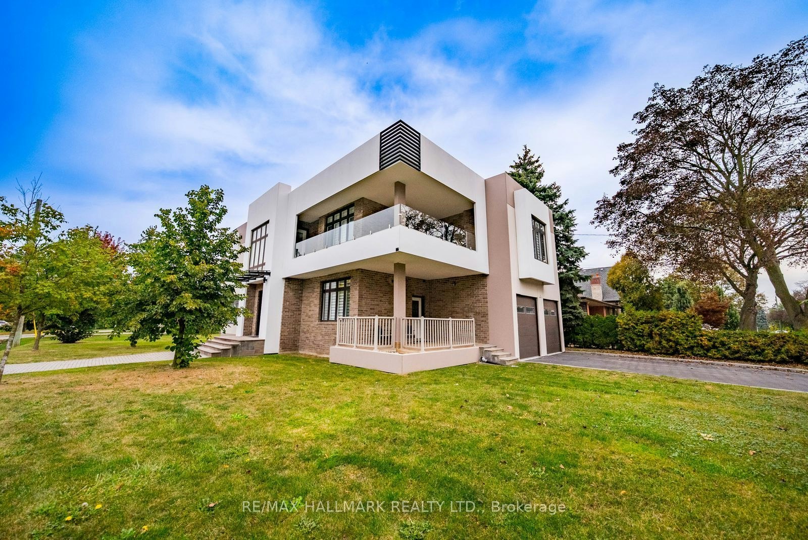 26 Lancer Drive, Vaughan, ON, L6A 1E1