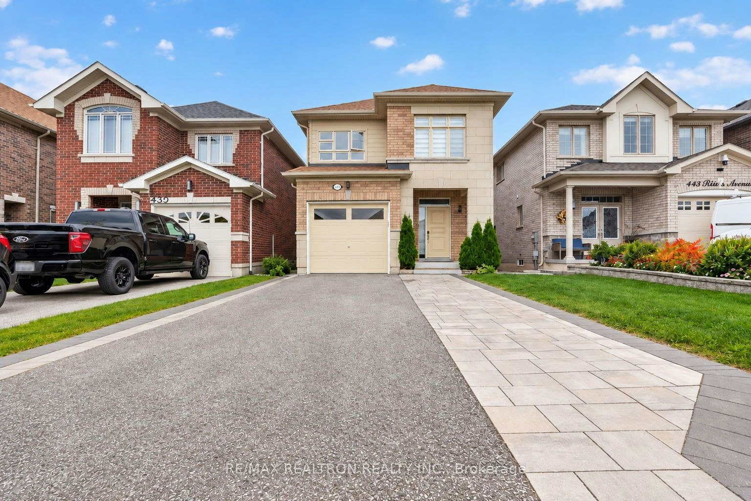 439 Rita's Avenue, Newmarket, ON, L3X 2N1