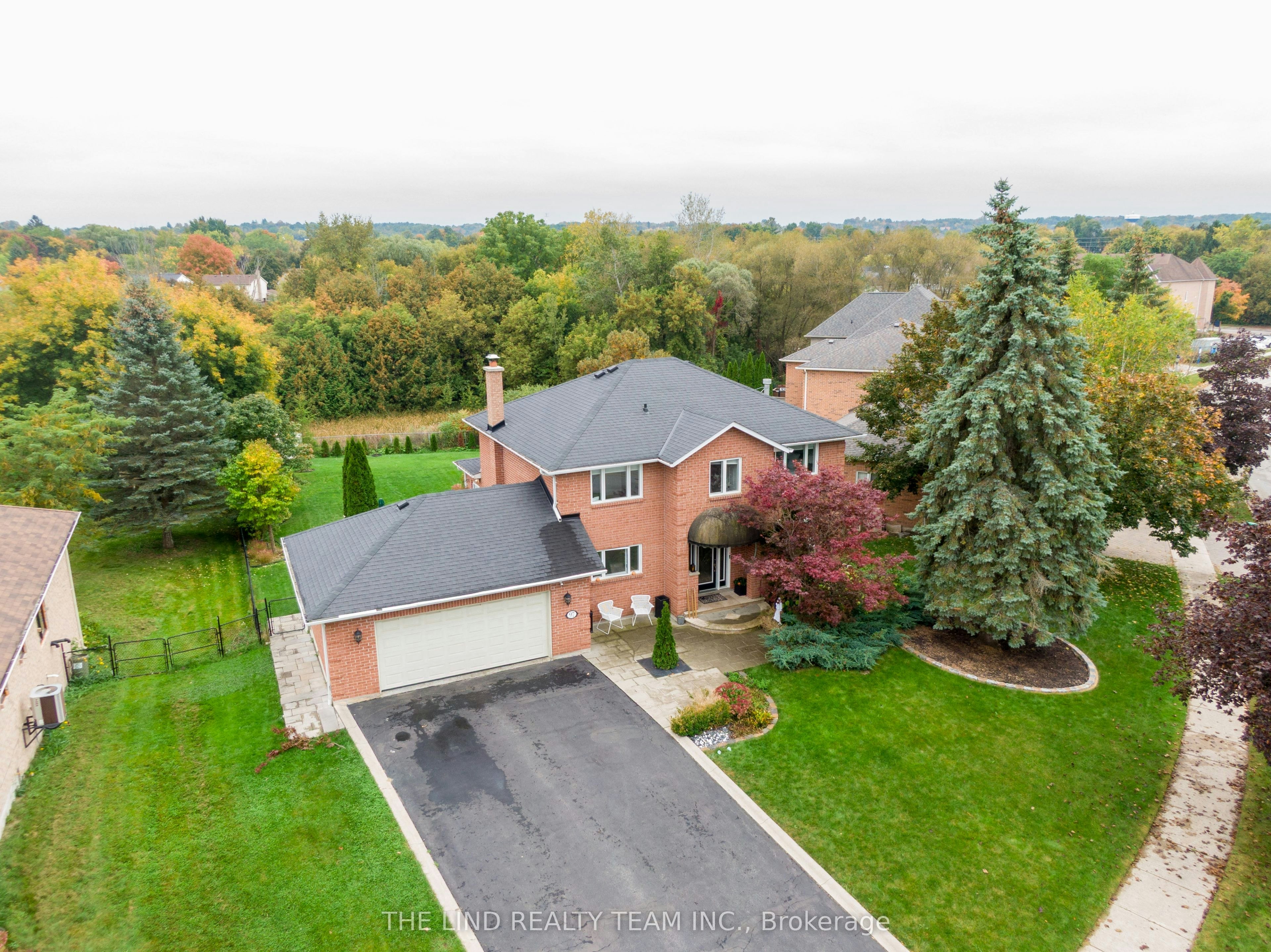 97 Thompson Drive, East Gwillimbury, ON, L9N 1E2