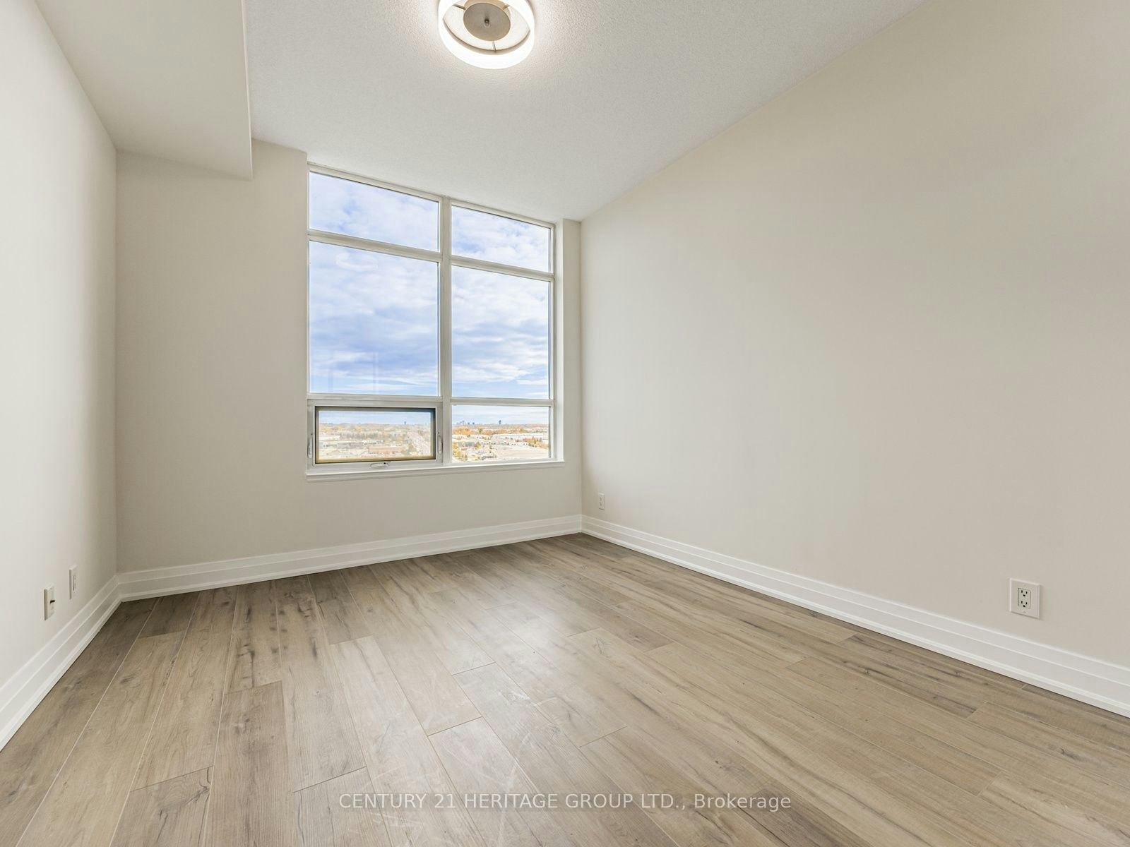 1611-9225 Jane Street, Vaughan, ON, L6A 0J7 - 17