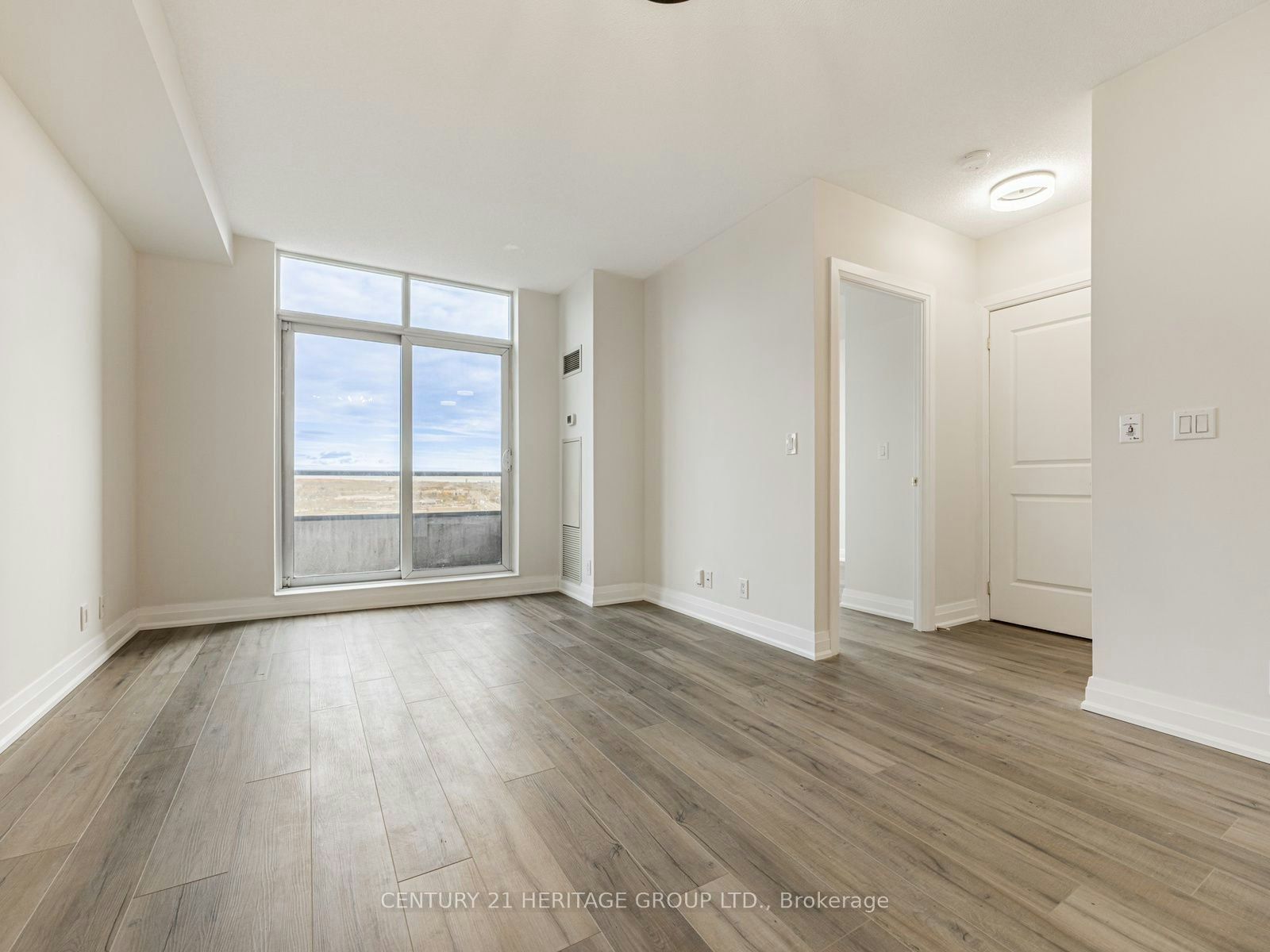 1611-9225 Jane Street, Vaughan, ON, L6A 0J7 - 12