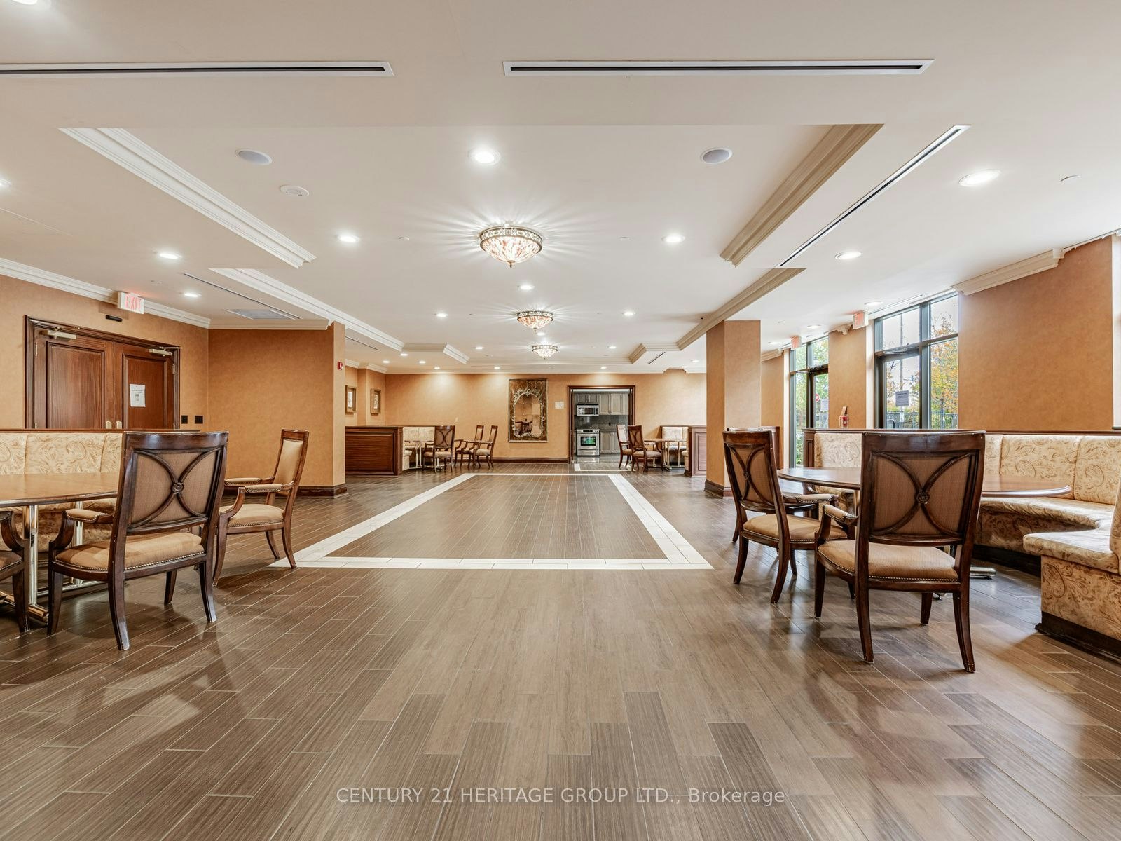 1611-9225 Jane Street, Vaughan, ON, L6A 0J7 - 23