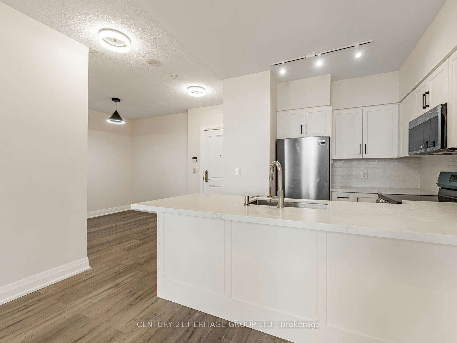 1611-9225 Jane Street, Vaughan, ON, L6A 0J7 - 7