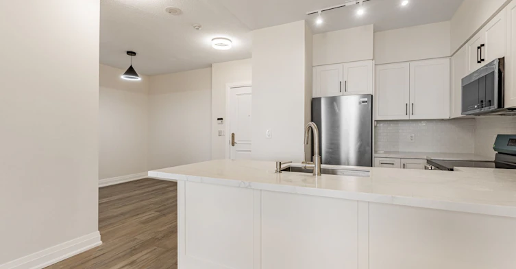 1611-9225 Jane Street, Vaughan, ON, L6A 0J7 - 7