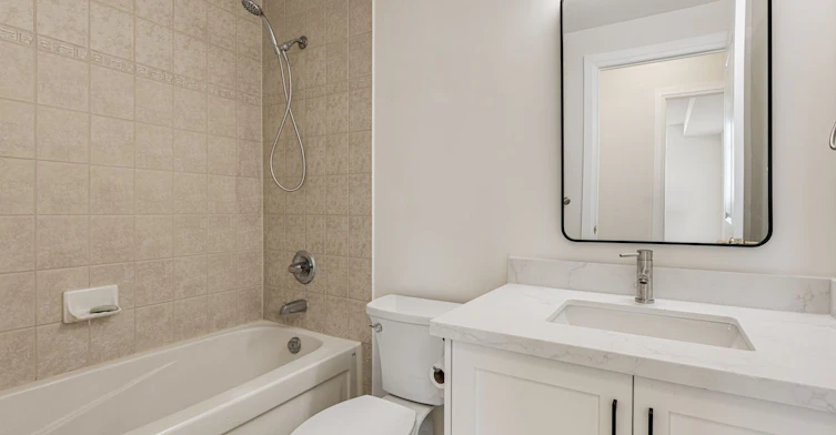 1611-9225 Jane Street, Vaughan, ON, L6A 0J7 - 18