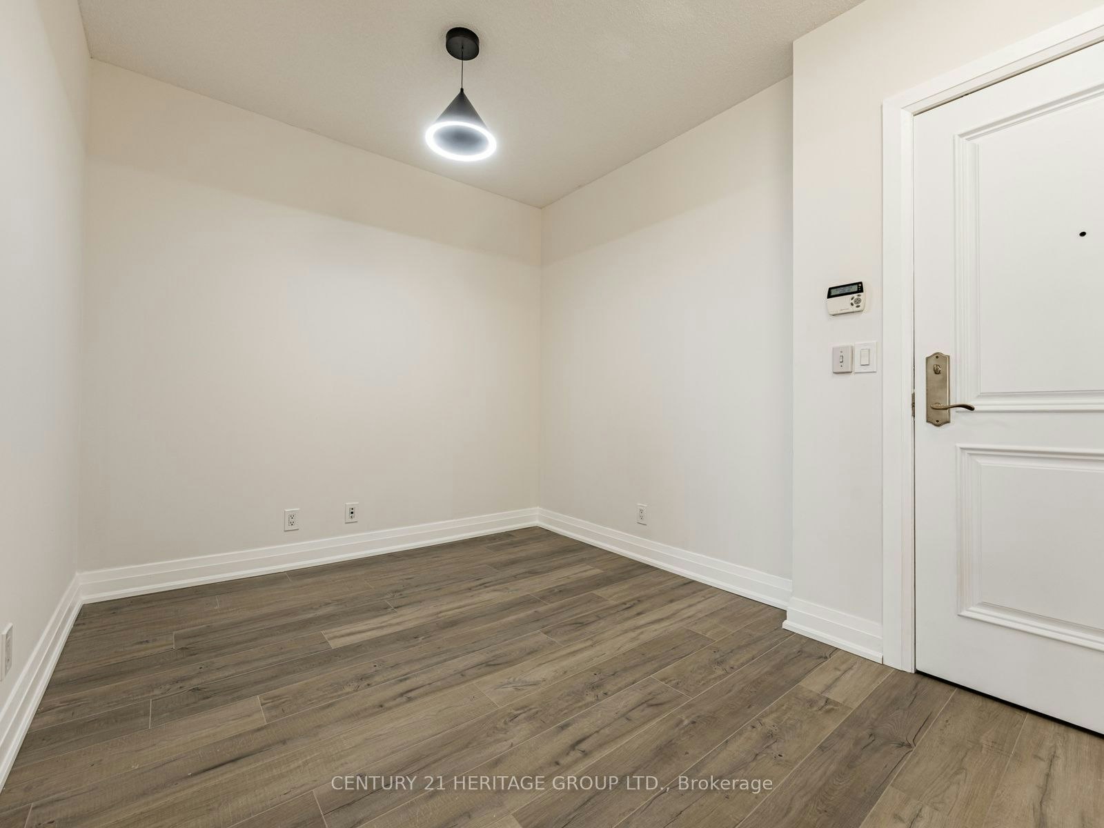 1611-9225 Jane Street, Vaughan, ON, L6A 0J7 - 14
