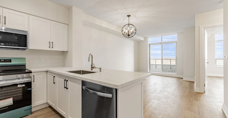 1611-9225 Jane Street, Vaughan, ON, L6A 0J7 - 6