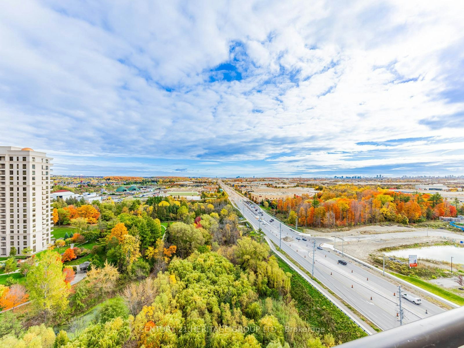 1611-9225 Jane Street, Vaughan, ON, L6A 0J7 - 29