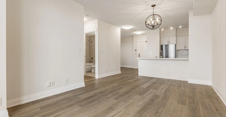1611-9225 Jane Street, Vaughan, ON, L6A 0J7 - 10