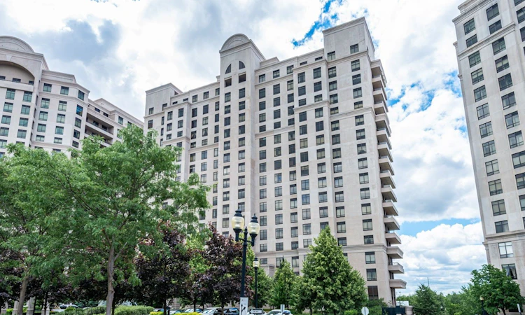 303-9245 Jane Street