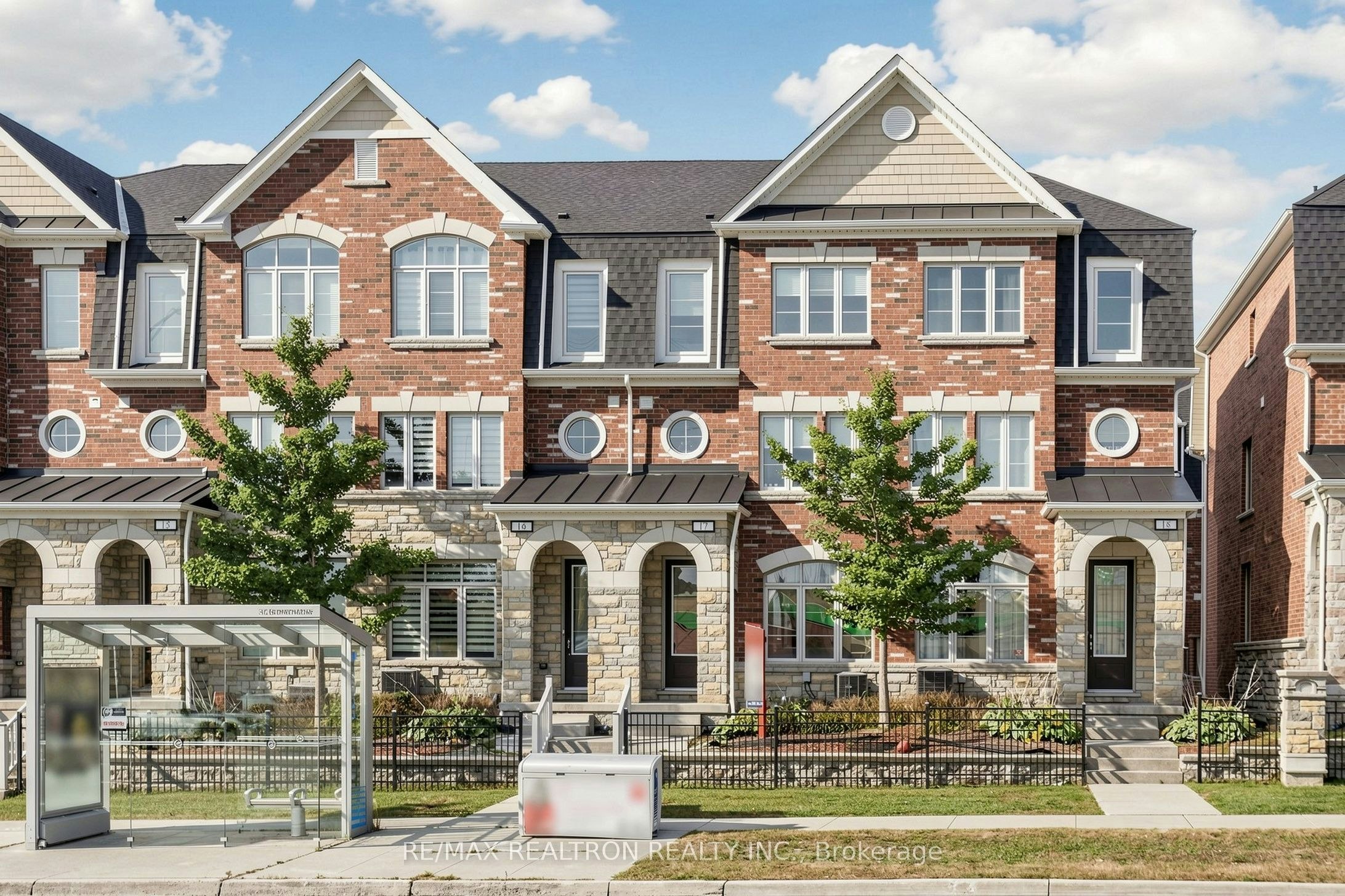 17-1331 Major Mackenzie Drive W, Vaughan, ON, L6A 4W4