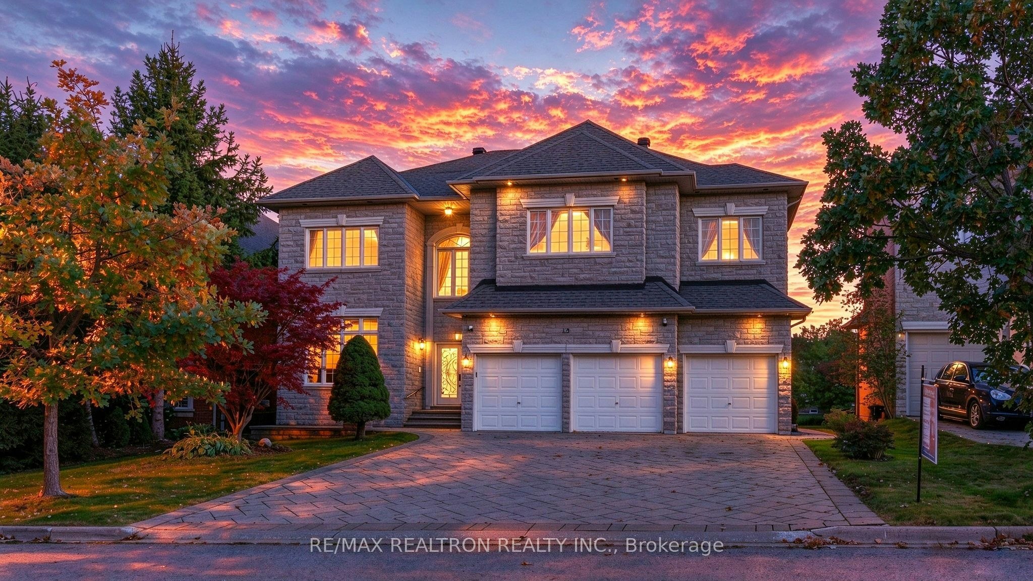 15 Ridgley Court, Richmond Hill, ON, L4B 4N3