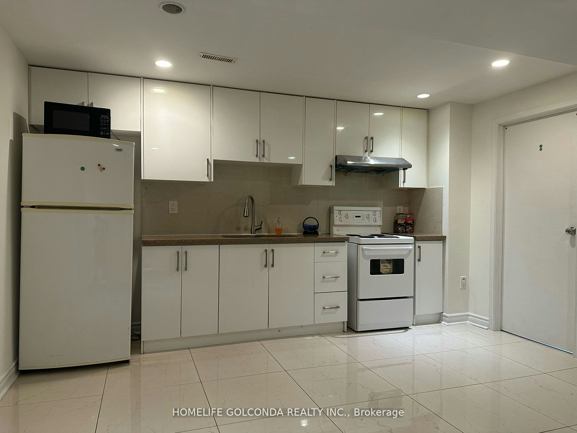 37 Halder Crescent, Markham, ON, L3R 7E9