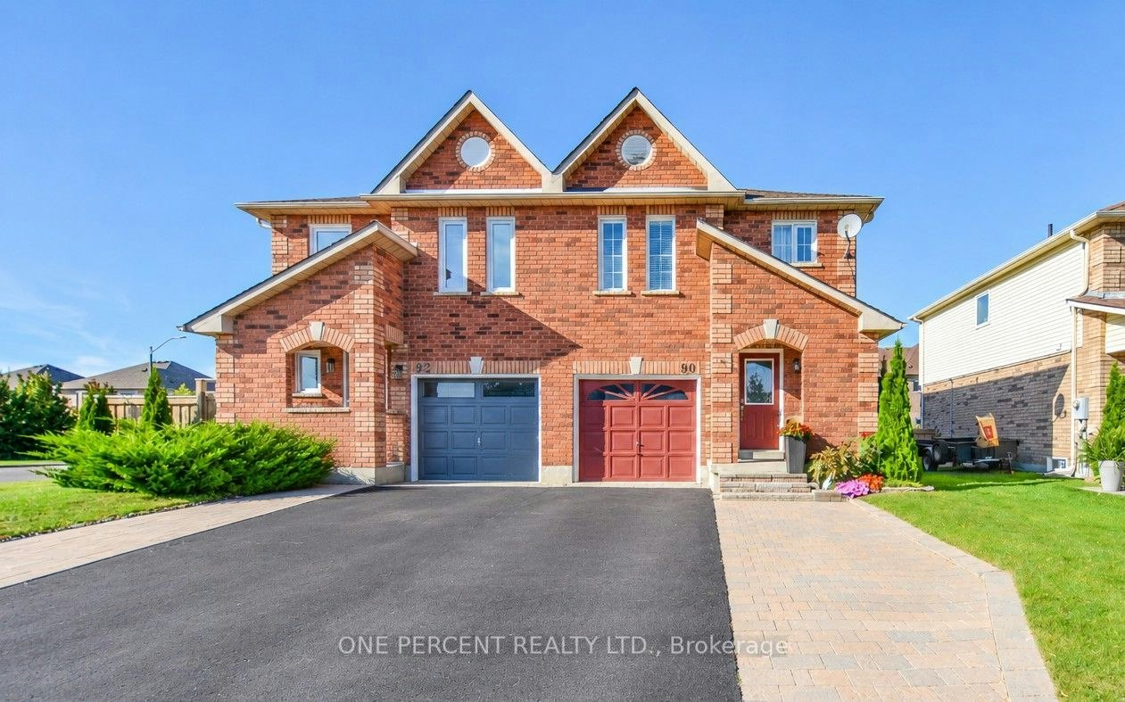 90 Breeze Drive, Bradford West Gwillimbury, ON, L3Z 3A5