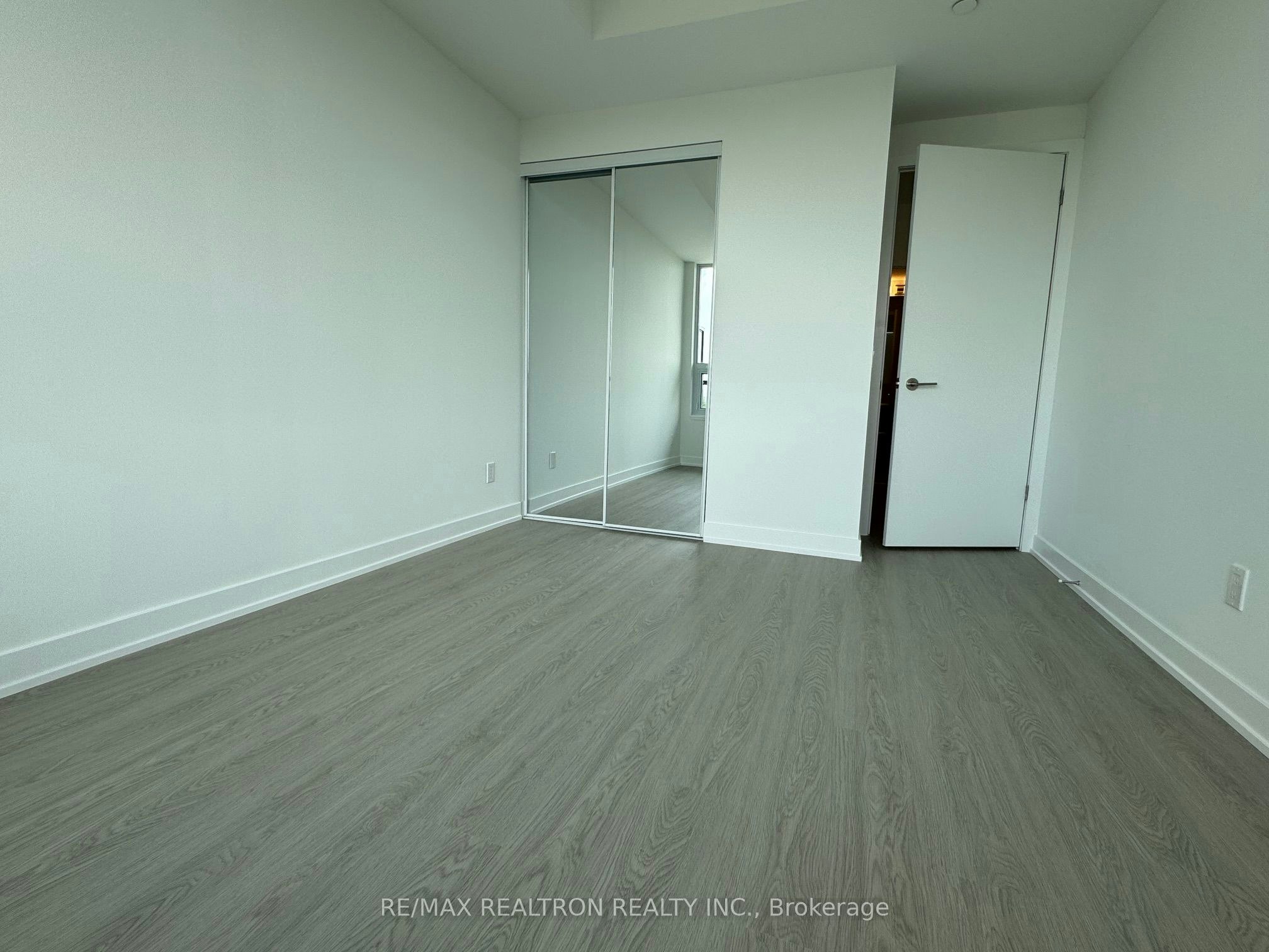 729-8188 Yonge Street, Vaughan, ON, L4J 1W5 - 24