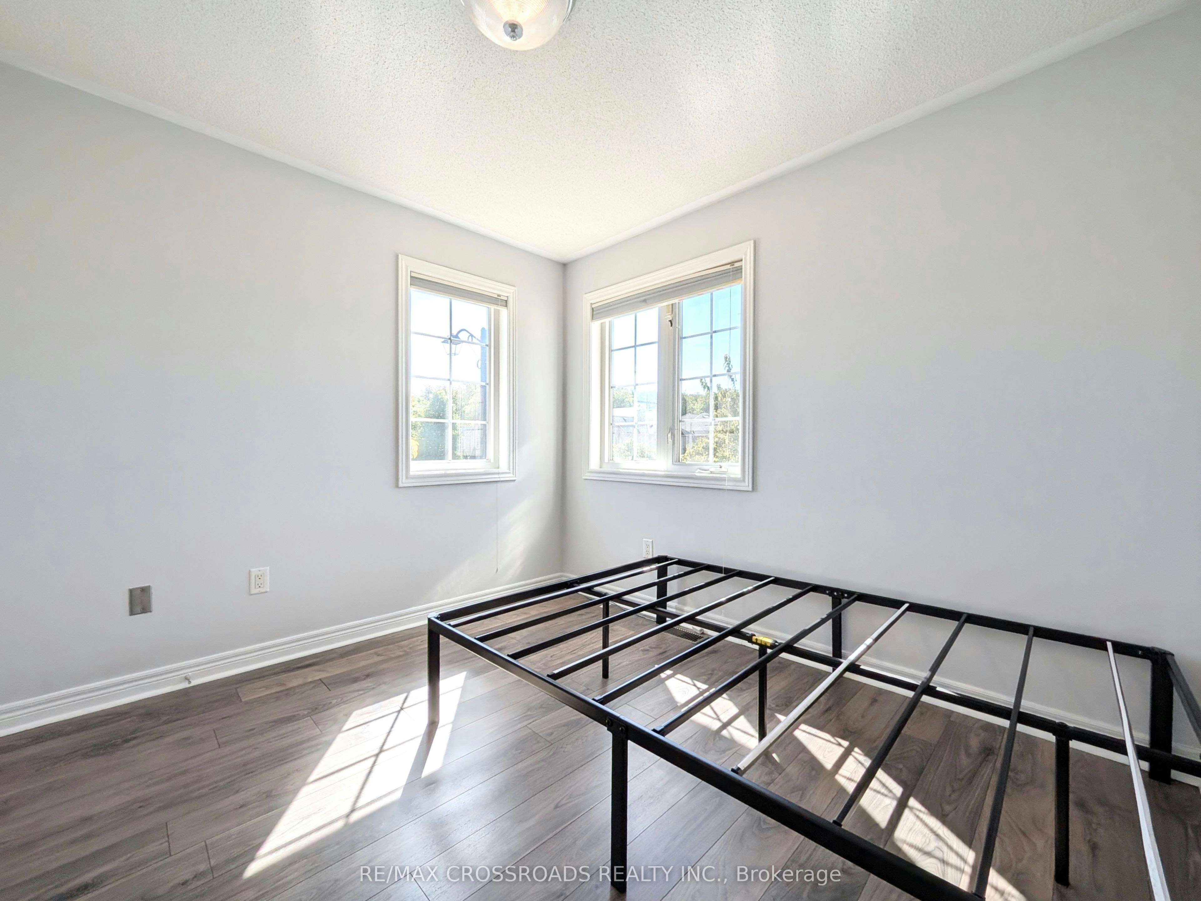 31 Loire Valley Avenue, Vaughan, ON, L4J 8T3 - 20