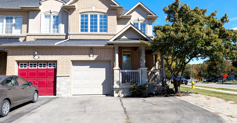 31 Loire Valley Avenue, Vaughan, ON, L4J 8T3 - 2