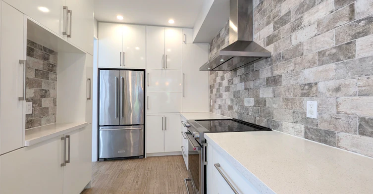 31 Loire Valley Avenue, Vaughan, ON, L4J 8T3 - 12